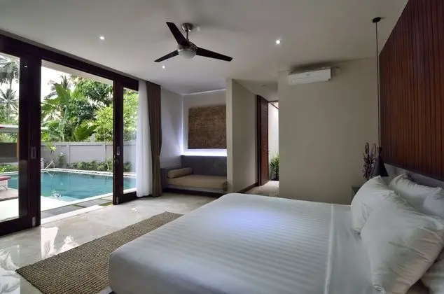 Villa, 2 Yatak Odası, Havuz Manzaralı