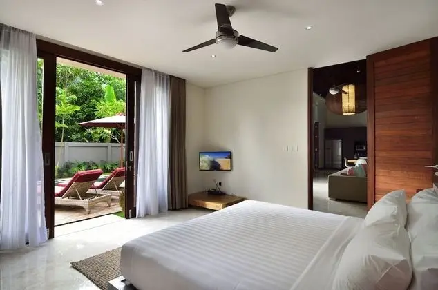 Villa, 2 Yatak Odası, Havuz Manzaralı