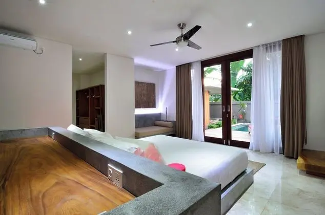 Villa, 2 Yatak Odası, Havuz Manzaralı