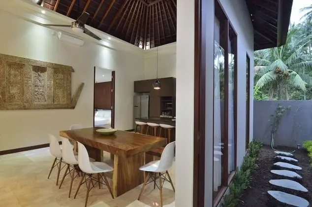 Villa, 2 Yatak Odası, Havuz Manzaralı