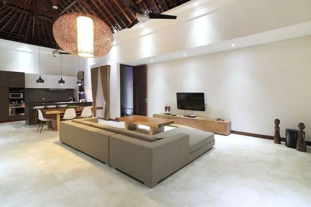 Villa, 2 Yatak Odası, Havuz Manzaralı