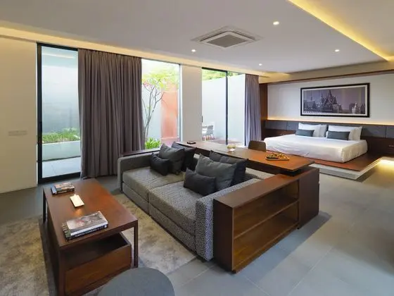 Suit King Size Bed