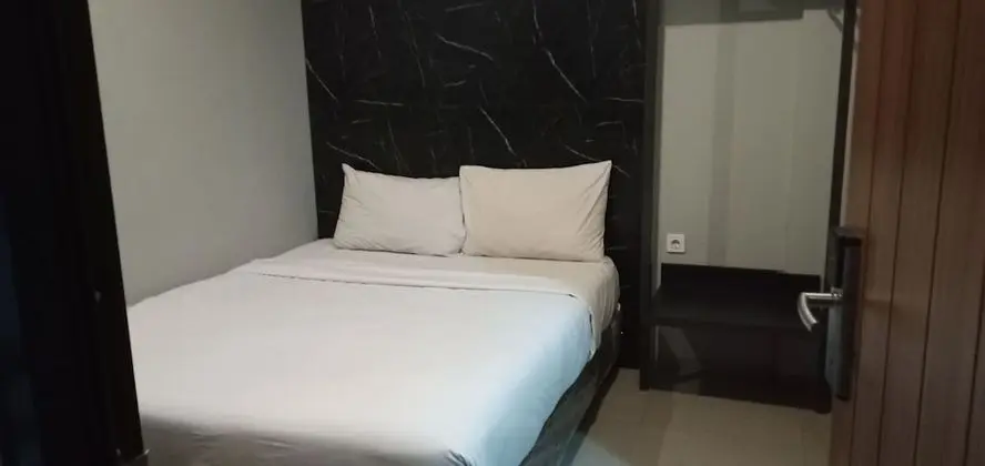Basic Tek Büyük Yataklı Oda