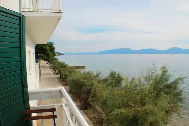 Apart Daire (Bale - right at the beach - A1 Plaza()