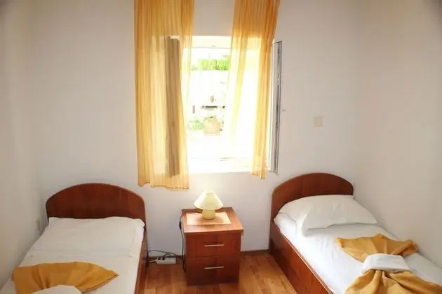 Apart Daire (Bale - right at the beach - A1 Plaza()