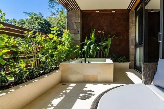 Deluxe Tek Büyük Yataklı Oda (open-air bath)