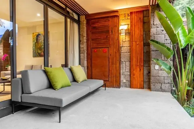 Luxury Dört Kişilik Oda, Avlu Manzaralı