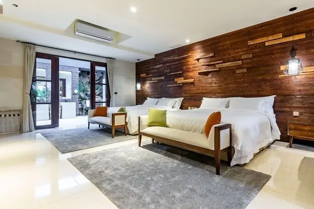 Luxury Dört Kişilik Oda, Avlu Manzaralı