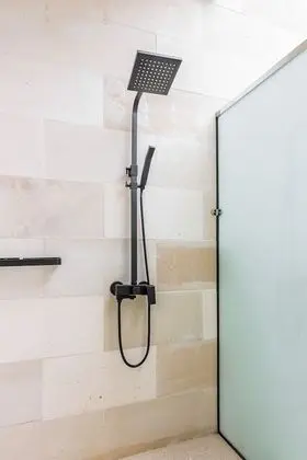 Luxury Dört Kişilik Oda, Avlu Manzaralı