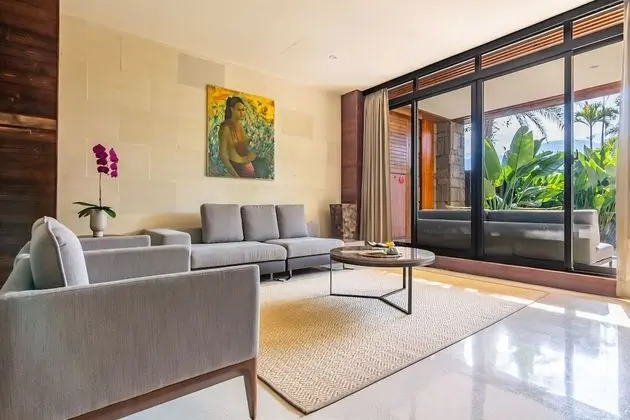 Luxury Dört Kişilik Oda, Avlu Manzaralı