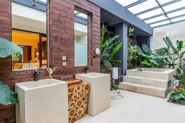 Luxury Dört Kişilik Oda, Avlu Manzaralı