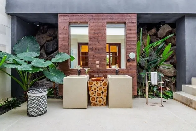 Luxury Dört Kişilik Oda, Avlu Manzaralı