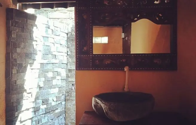 Bungalov, Havuz Manzaralı