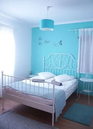 Tek Büyük Yataklı Oda, Ortak Banyo
