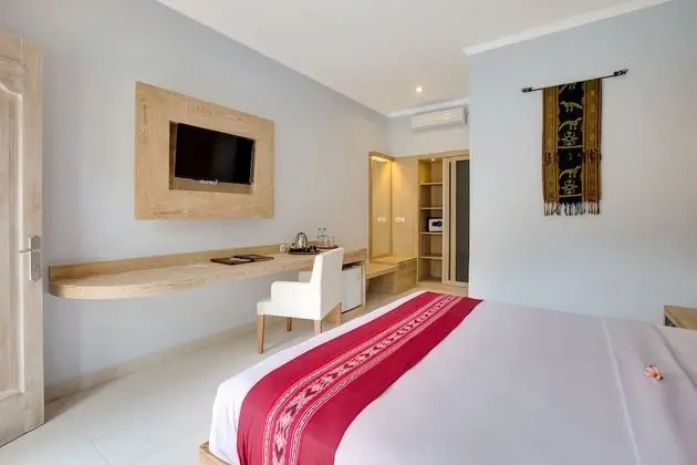 Lagoon Double, Pool View