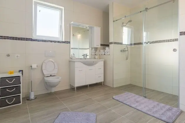 Villa, Sigara İçilebilir