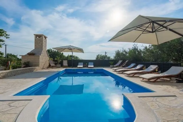 Villa, Sigara İçilebilir