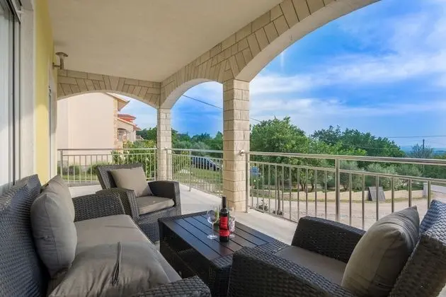 Villa, Sigara İçilebilir