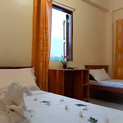 Üç Kişilik Oda, Dağ Manzaralı