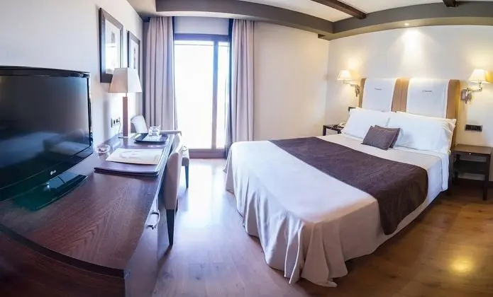 Comfort Tek Büyük Yataklı Oda