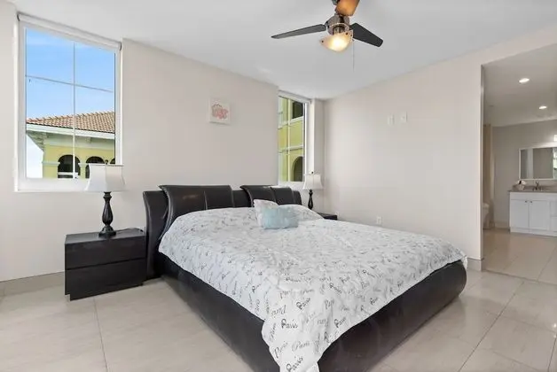 Çatı Katı Süiti (Penthouse), Birden Çok Yatak, Kısmi Deniz Manzarası