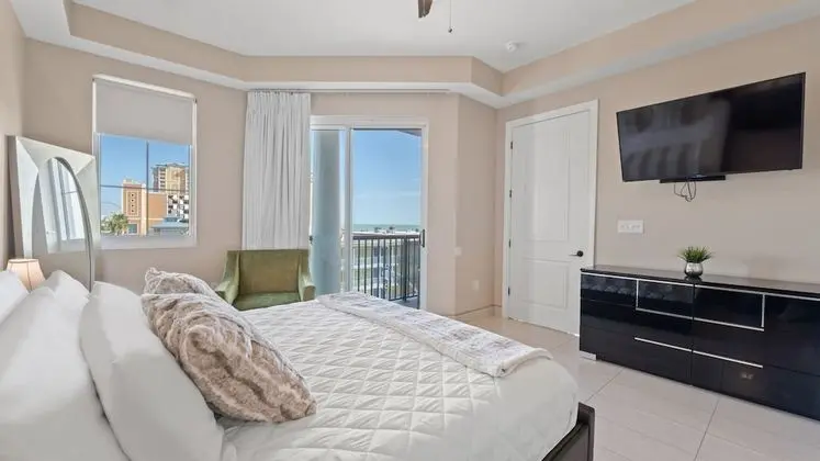 Çatı Katı Süiti (Penthouse), Birden Çok Yatak, Kısmi Deniz Manzarası