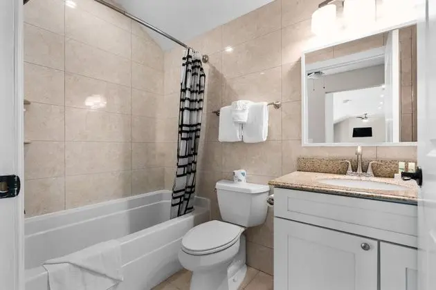 Çatı Katı Süiti (Penthouse), Birden Çok Yatak, Kısmi Deniz Manzarası