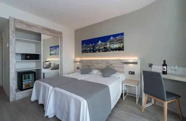 Double room (2 adults + 1 child)