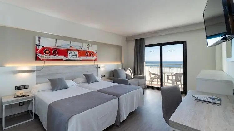 Double room (2 adults + 2 children)