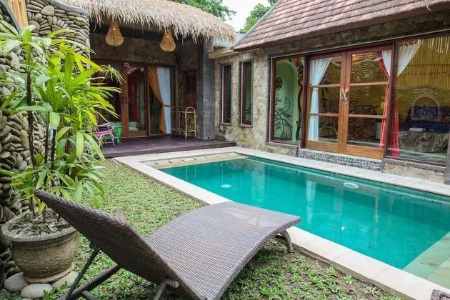 Deluxe Villa, 1 Yatak Odası, Küvet, Havuz Manzaralı