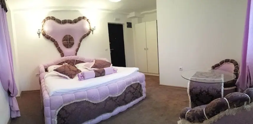 Standard Tek Büyük Yataklı Oda, Sauna, Avlu Manzaralı