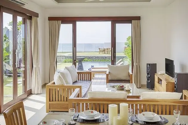 One Bedroom Beachfront