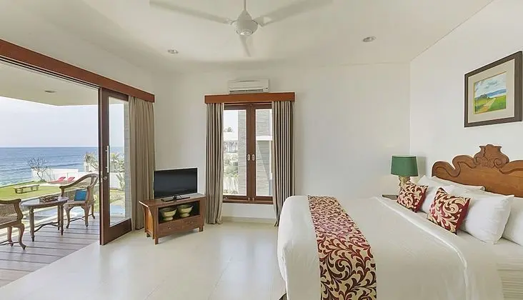 One Bedroom Beachfront