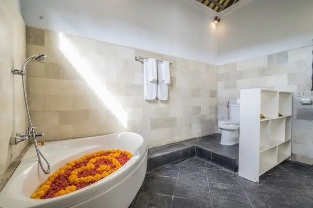 Classic Villa, 2 Yatak Odası, Bahçe Manzaralı