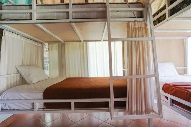 Ortak Ranzalı Oda, Karma Ranzalı Oda (Bed in 8-bed)