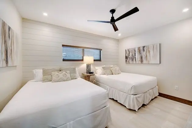 Luxury Beachside 2 Bedroom Suite