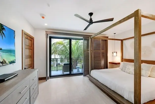 Luxury Beachside 2 Bedroom Suite