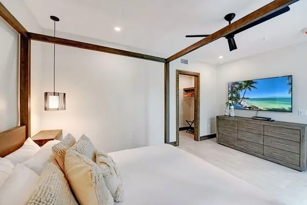 Luxury Beachside 2 Bedroom Suite
