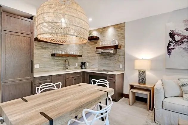 Luxury Beachside 2 Bedroom Suite