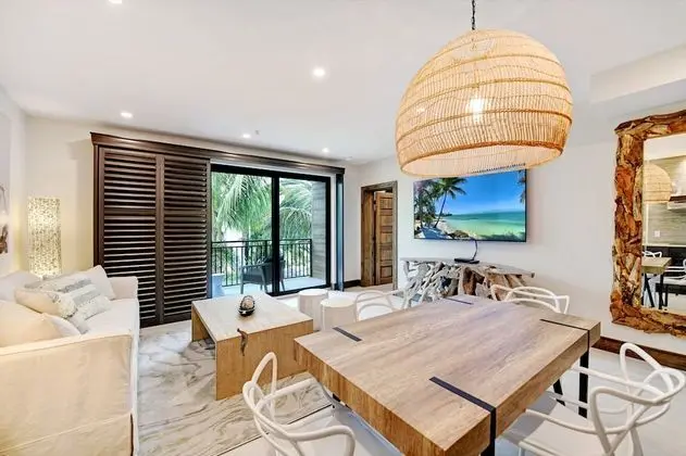 Luxury Beachside 2 Bedroom Suite