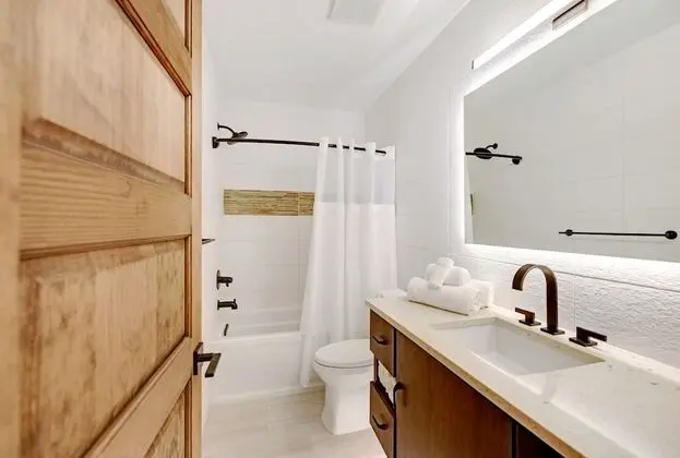 Luxury Beachside 2 Bedroom Suite