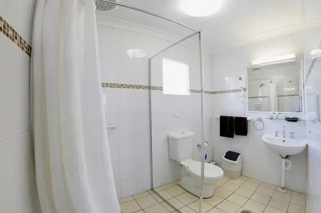 Standard Oda (Room for 5)