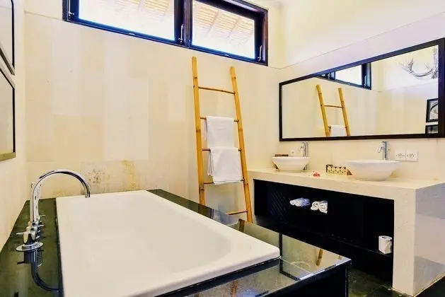 Luxury Villa, 4 Yatak Odası, Kişiye Özel Havuzlu, Plaj Manzaralı