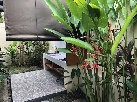 Honeymoon Bungalov, 1 En Büyük (King) Boy Yatak, Havuz Manzaralı, Bahçeli