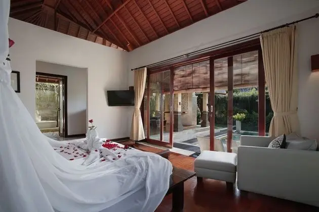 Honeymoon Villa