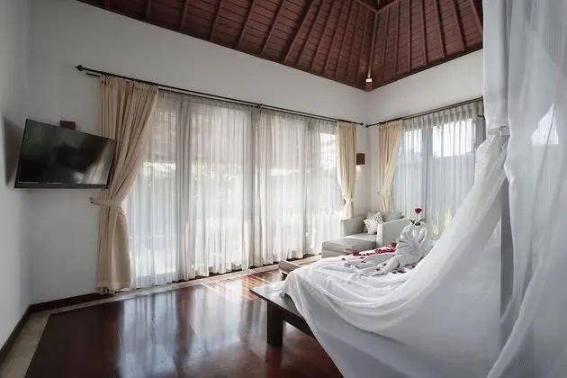 Honeymoon Villa