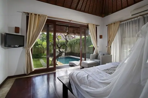Honeymoon Villa
