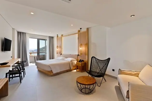 Junior Studio Suite, 1 Queen Bed, Sea Front