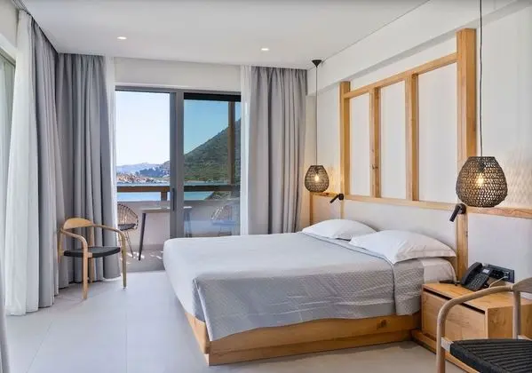 Junior Studio Suite, 1 Queen Bed, Sea Front