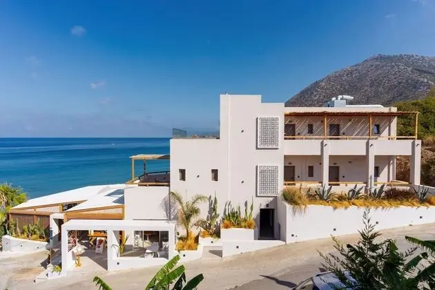 Junior Suite, Private Pool, Sea Front